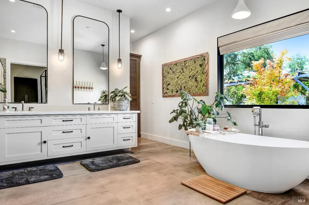 85 W Trinity Road Glen Ellen, CA 95442