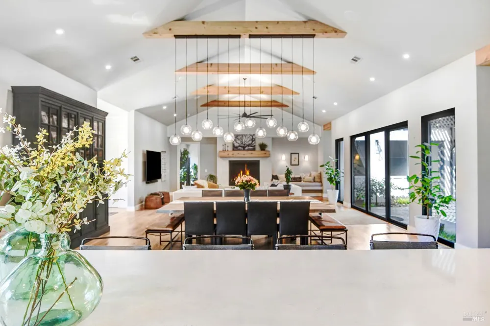 85 W Trinity Road Glen Ellen, CA 95442