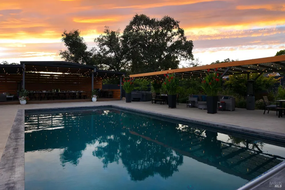 85 W Trinity Road Glen Ellen, CA 95442