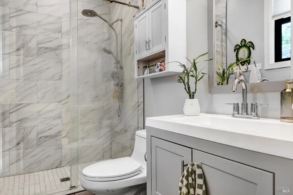 85 W Trinity Road Glen Ellen, CA 95442