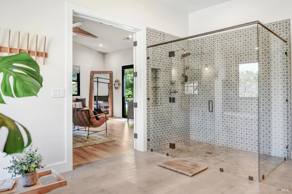 85 W Trinity Road Glen Ellen, CA 95442