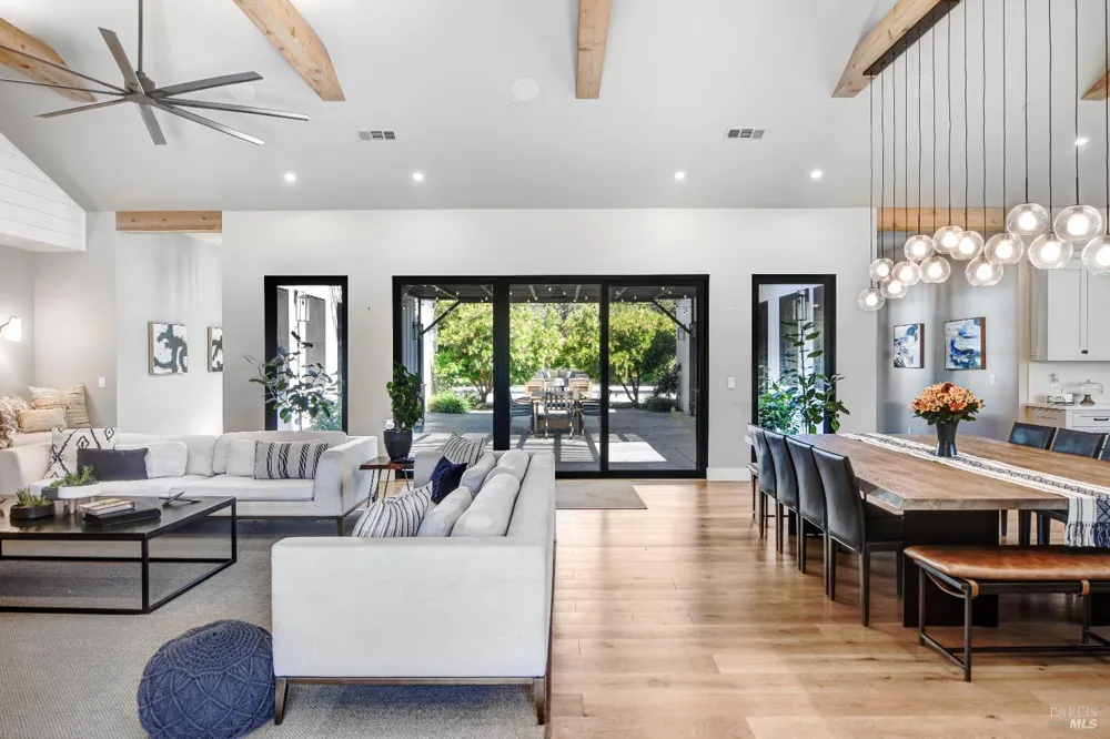 85 W Trinity Road Glen Ellen, CA 95442