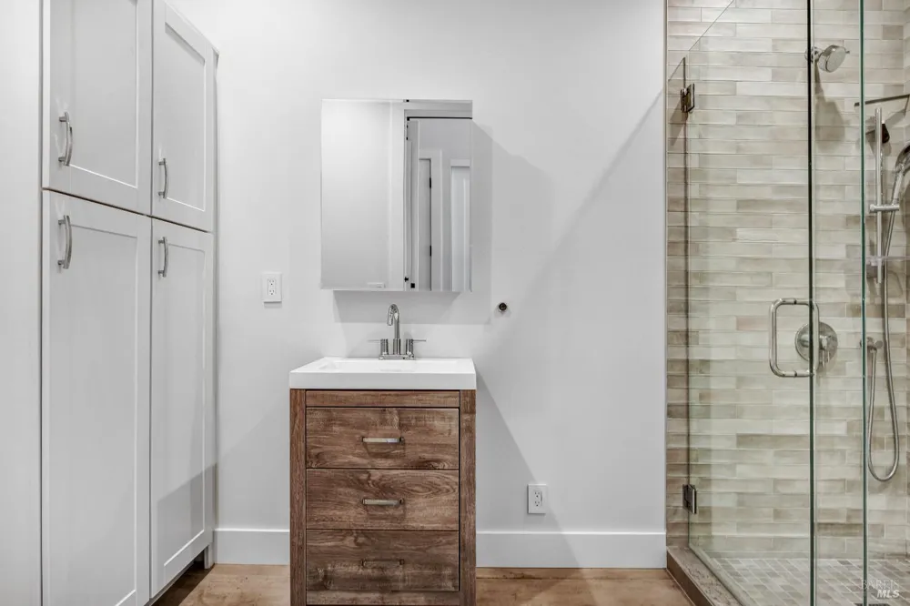 85 W Trinity Road Glen Ellen, CA 95442