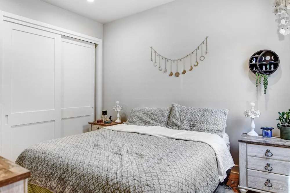 85 W Trinity Road Glen Ellen, CA 95442