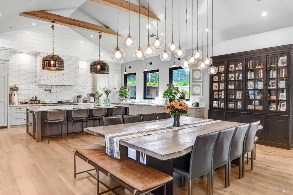 85 W Trinity Road Glen Ellen, CA 95442
