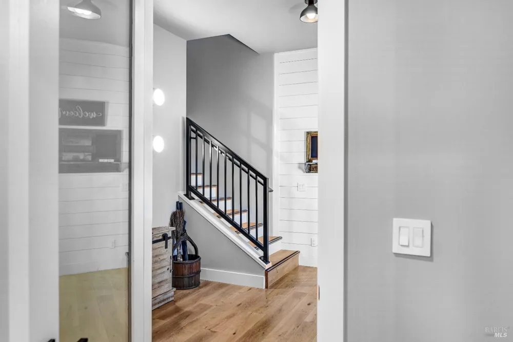 85 W Trinity Road Glen Ellen, CA 95442
