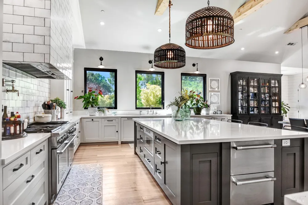 85 W Trinity Road Glen Ellen, CA 95442