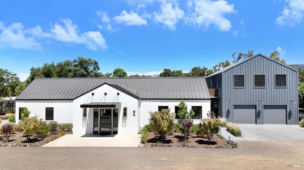 85 W Trinity Road Glen Ellen, CA 95442