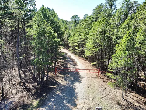 793 NW 187th Road