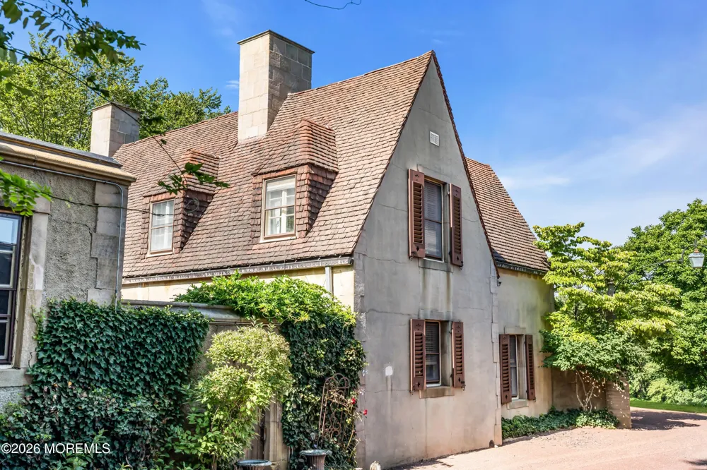 40 Independence Road Red Bank, NJ 07701