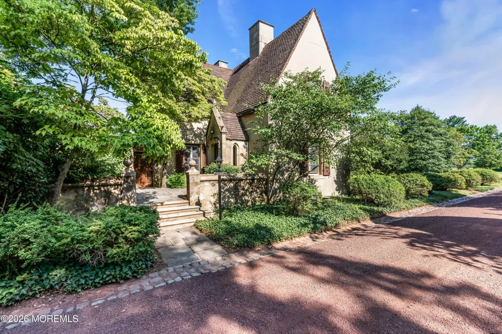 40 Independence Road Red Bank, NJ 07701