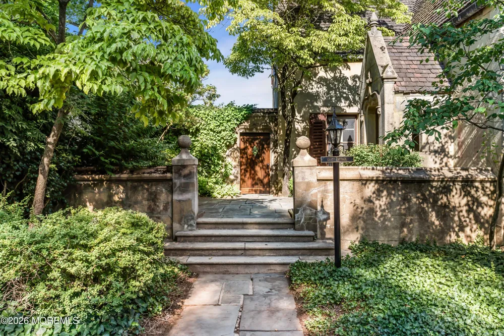 40 Independence Road Red Bank, NJ 07701
