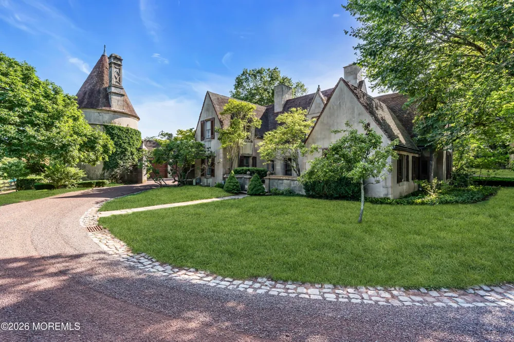 40 Independence Road Red Bank, NJ 07701