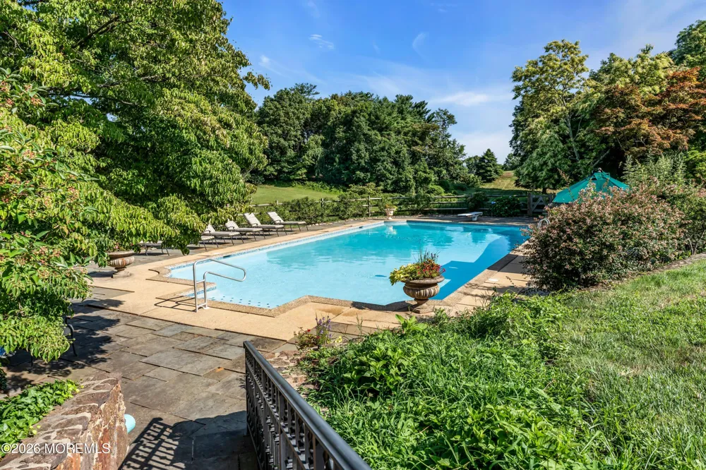 40 Independence Road Red Bank, NJ 07701