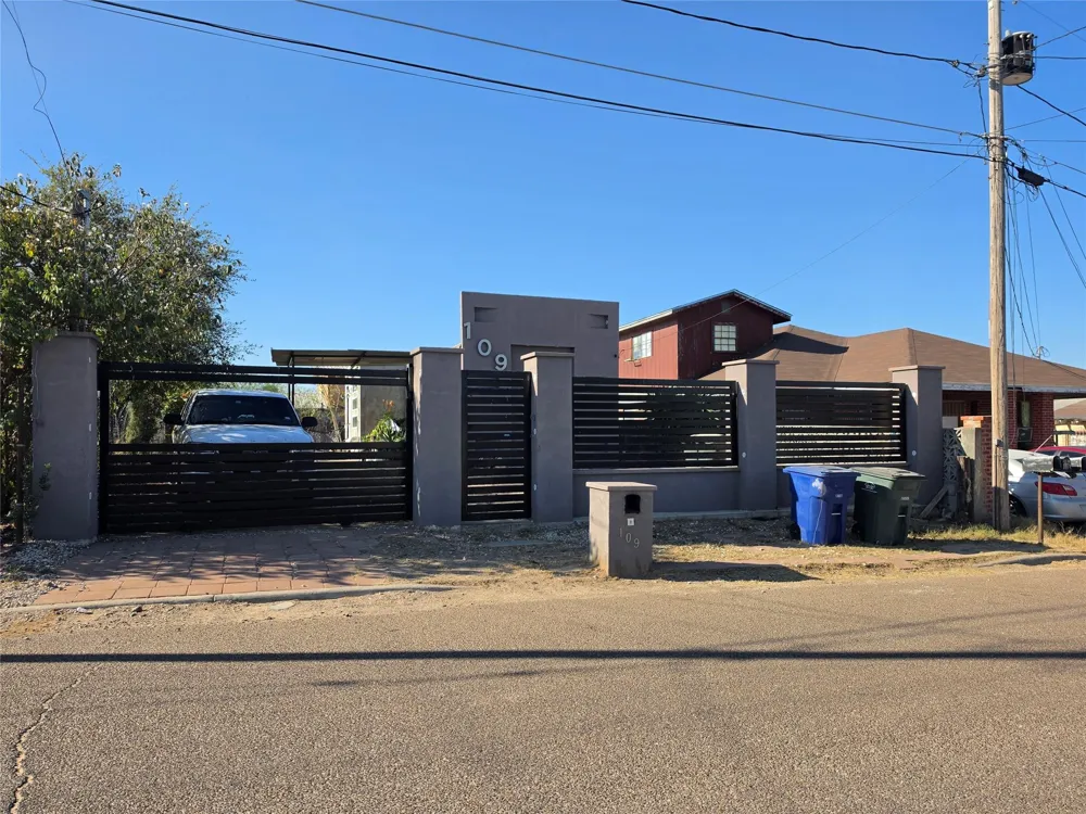 109 Masterson Road Laredo, TX 78046