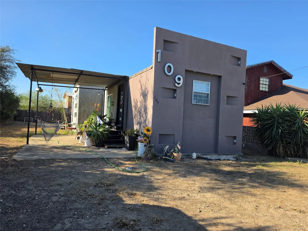 109 Masterson Road Laredo, TX 78046