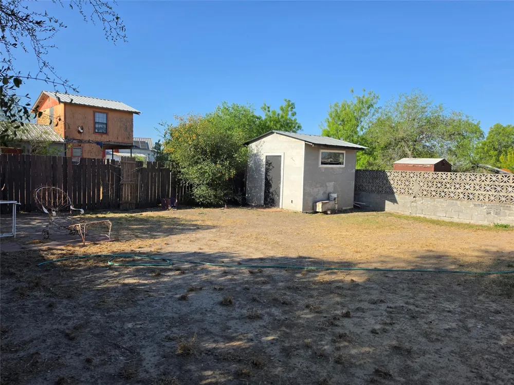 109 Masterson Road Laredo, TX 78046