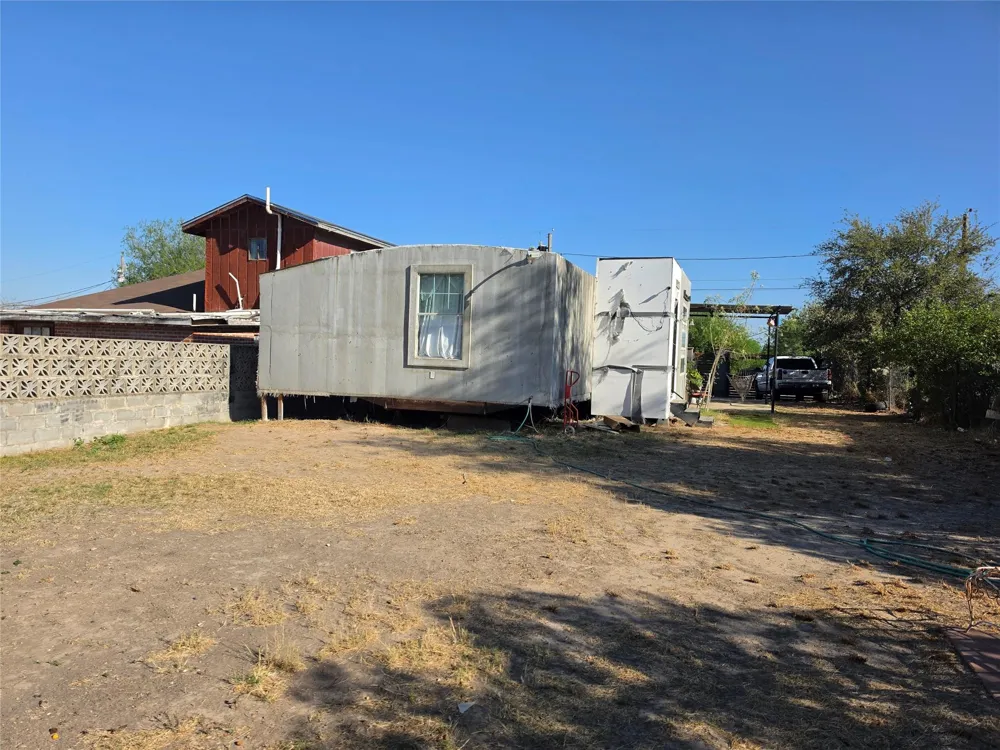 109 Masterson Road Laredo, TX 78046