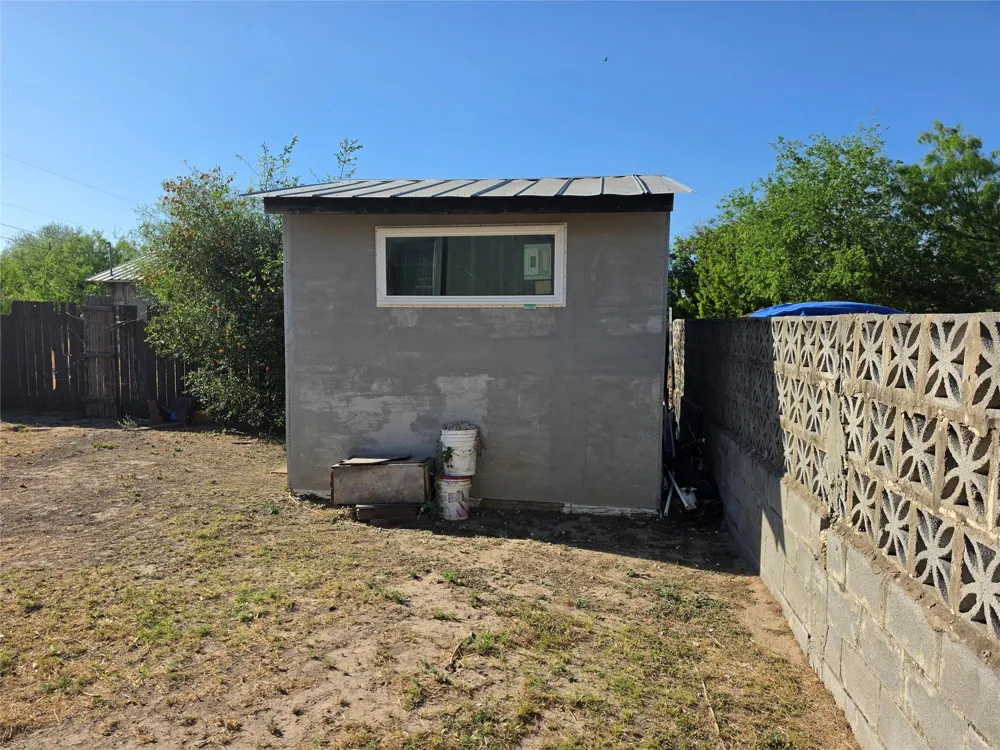 109 Masterson Road Laredo, TX 78046
