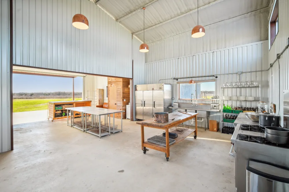 2200 Highway 21 E Paige, TX 78659