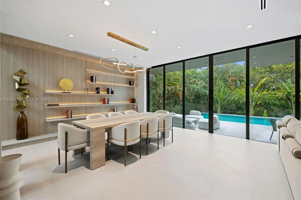 4534 Sheridan Ave Miami Beach, FL 33140
