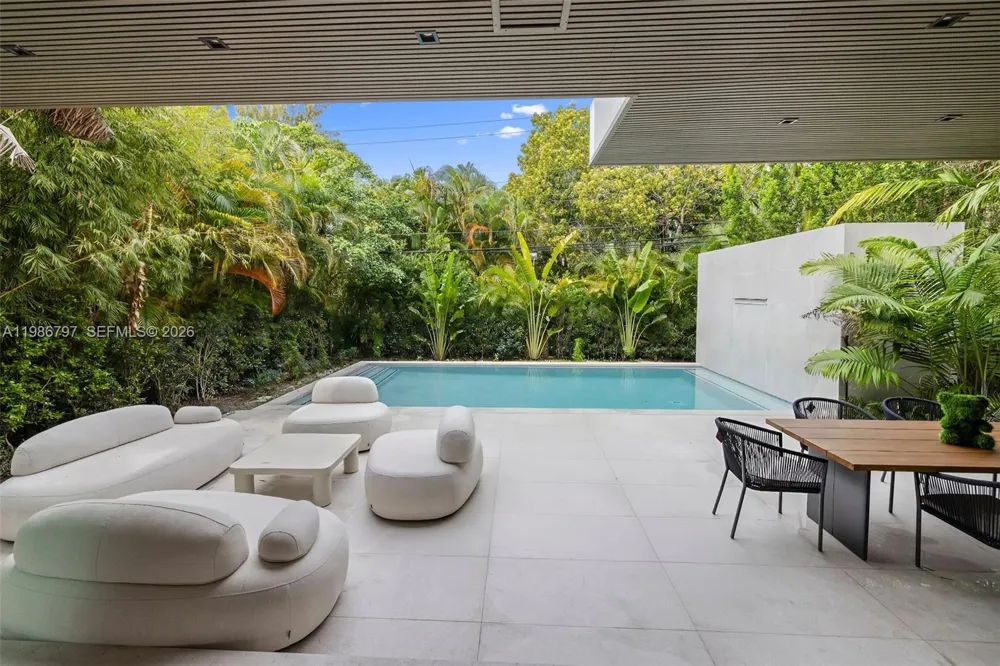 4534 Sheridan Ave Miami Beach, FL 33140