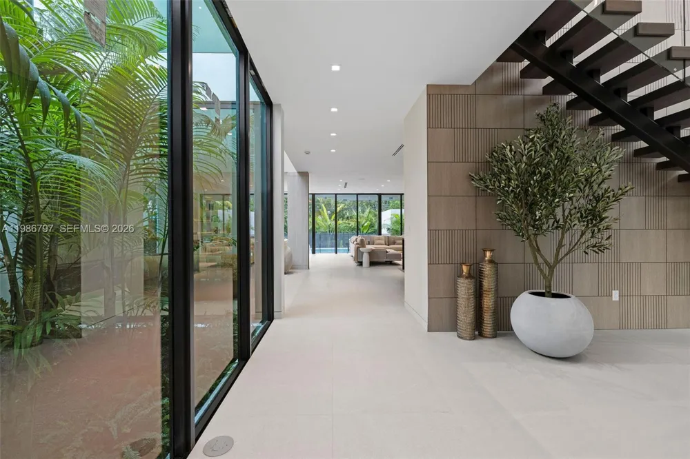 4534 Sheridan Ave Miami Beach, FL 33140