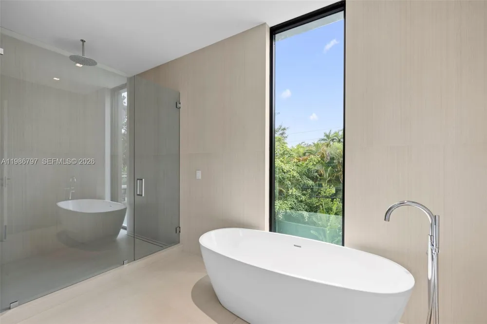 4534 Sheridan Ave Miami Beach, FL 33140