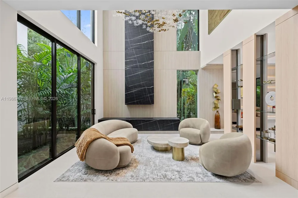 4534 Sheridan Ave Miami Beach, FL 33140