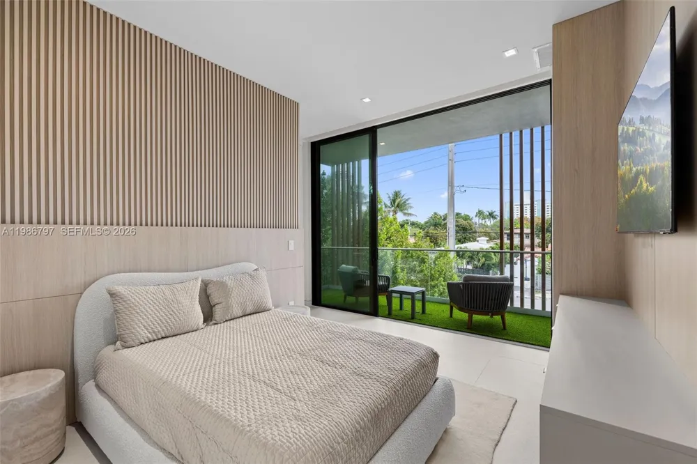 4534 Sheridan Ave Miami Beach, FL 33140