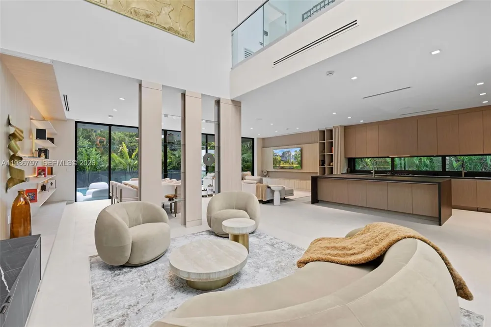 4534 Sheridan Ave Miami Beach, FL 33140
