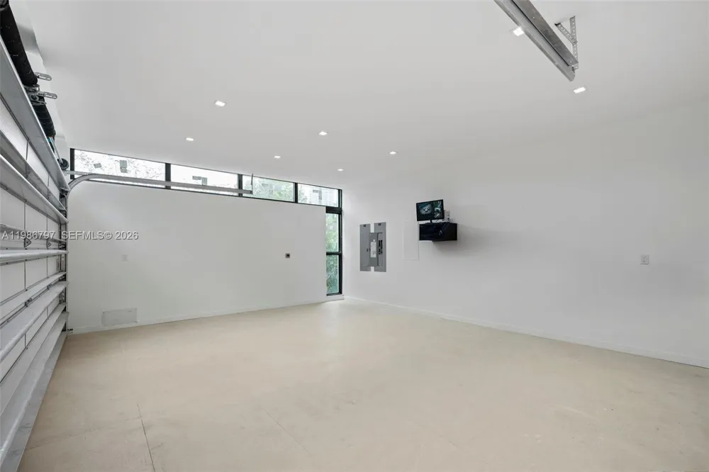 4534 Sheridan Ave Miami Beach, FL 33140