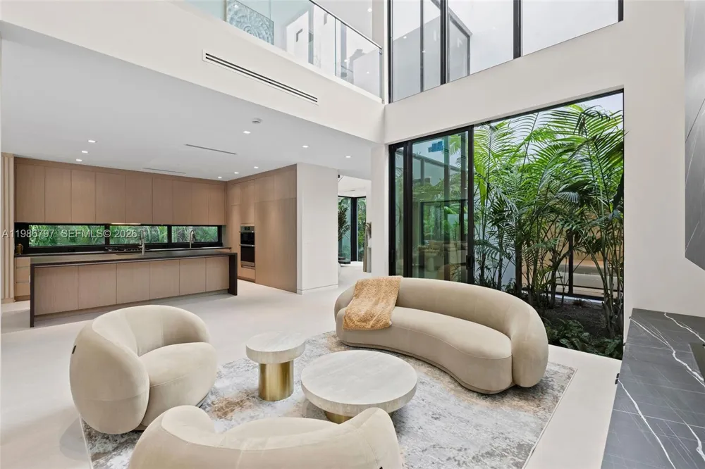 4534 Sheridan Ave Miami Beach, FL 33140