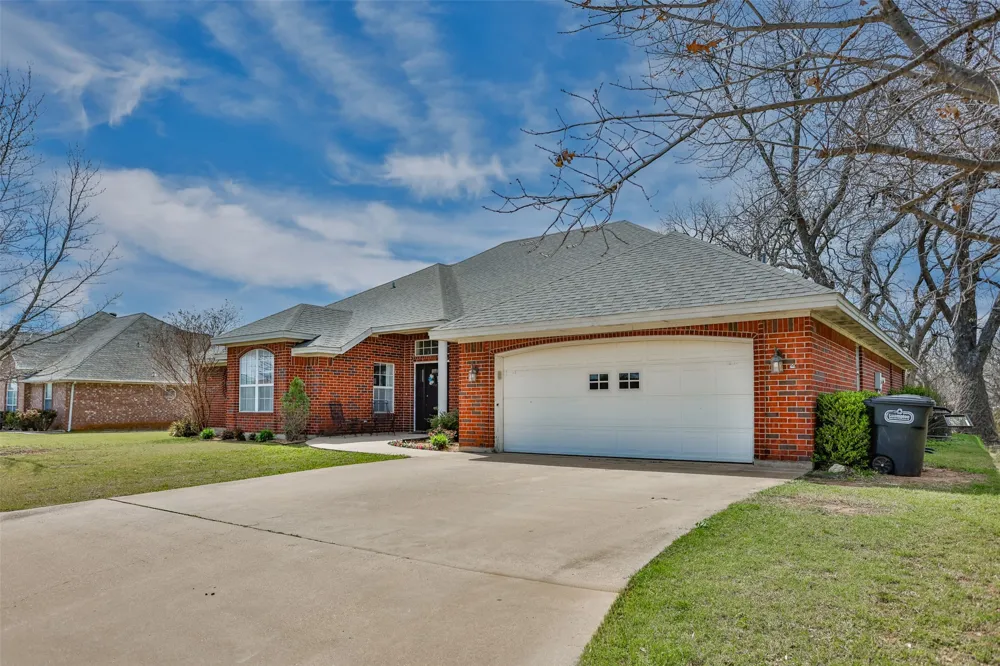 1107 Nortman Drive Lindsay, TX 76250