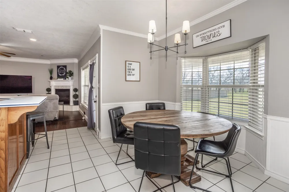 1107 Nortman Drive Lindsay, TX 76250
