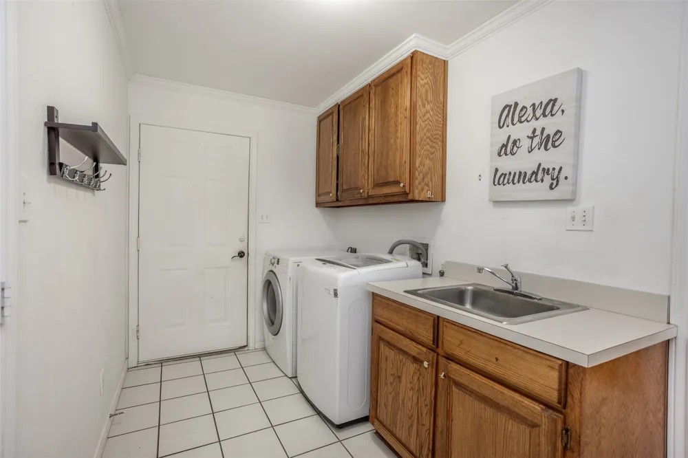 1107 Nortman Drive Lindsay, TX 76250