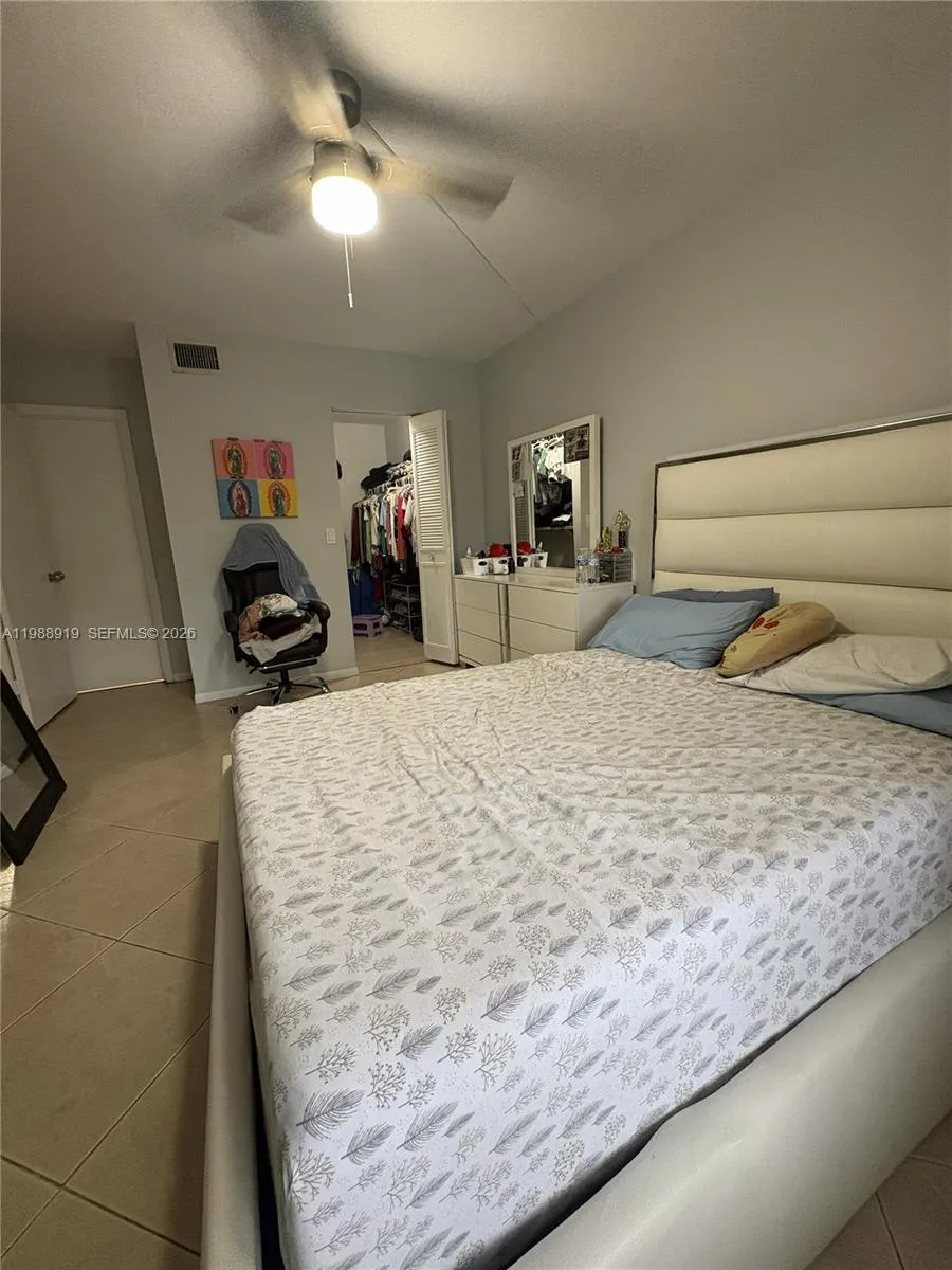 718 Sunny Pine Way #D1 Green Acres, FL 33415