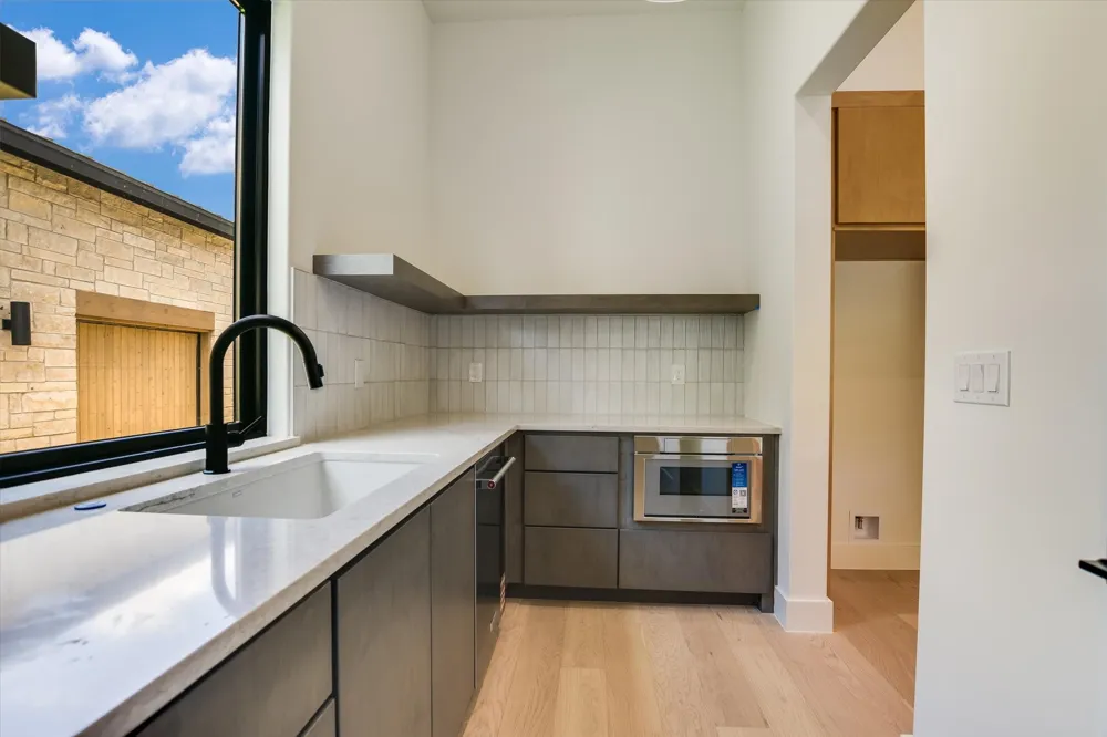 121 Azalea Loop Horseshoe Bay, TX 78657