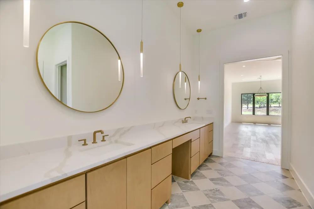 121 Azalea Loop Horseshoe Bay, TX 78657