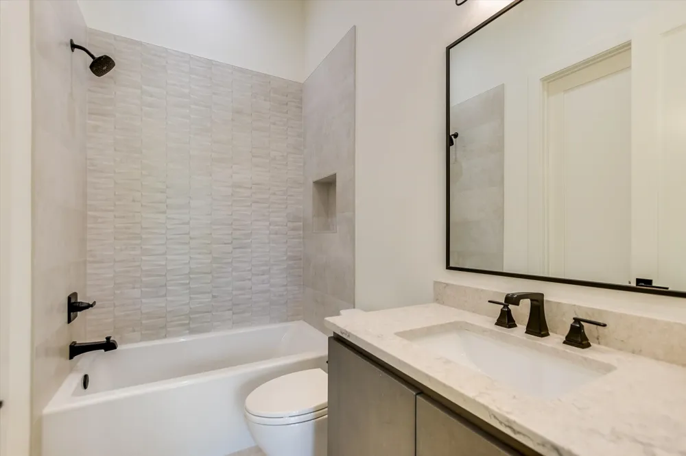 121 Azalea Loop Horseshoe Bay, TX 78657
