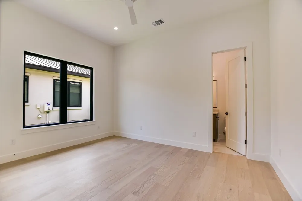 121 Azalea Loop Horseshoe Bay, TX 78657