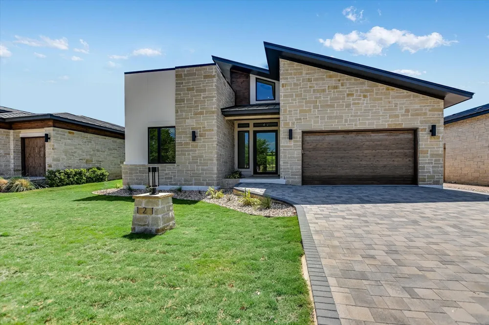121 Azalea Loop Horseshoe Bay, TX 78657