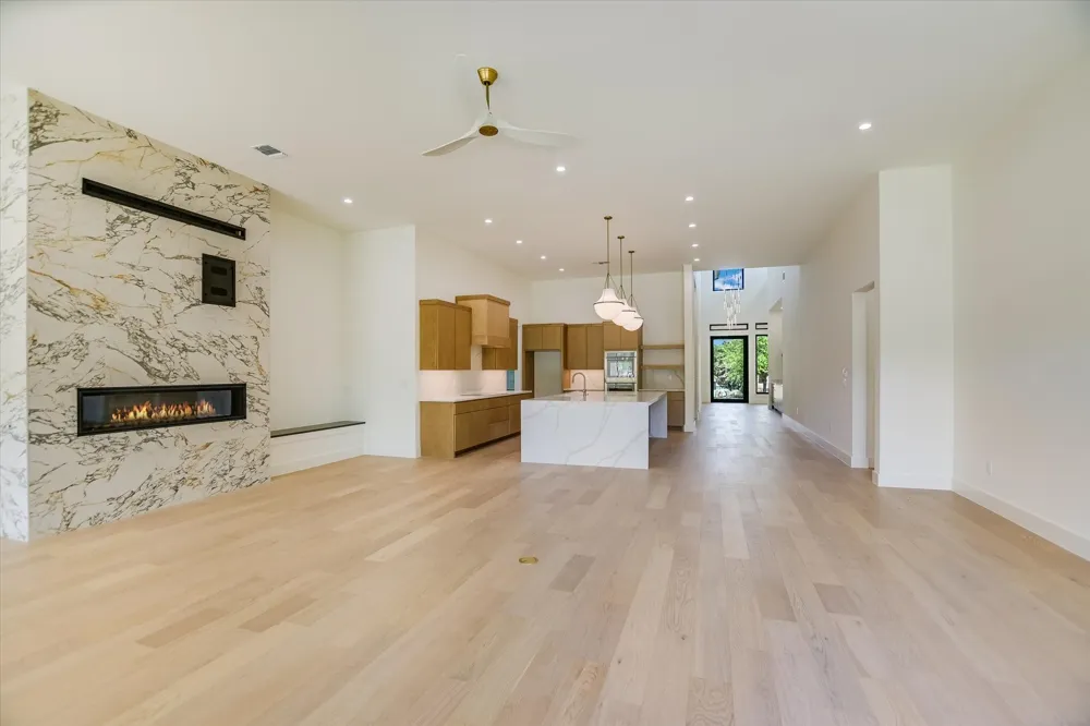 121 Azalea Loop Horseshoe Bay, TX 78657