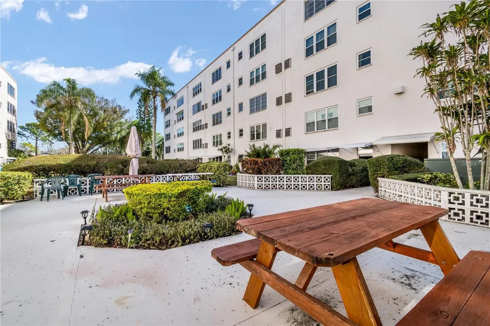 5603 80TH STREET #512 St Petersburg, FL 33709