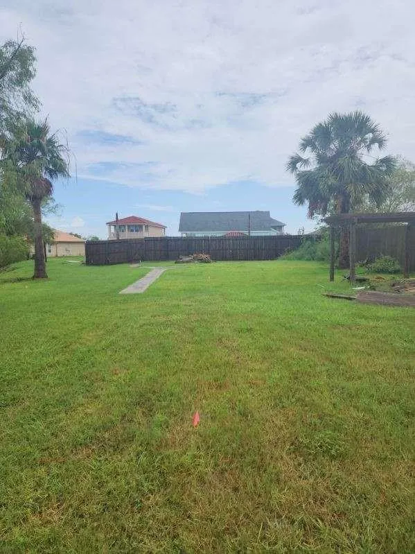 2726 Avenue D San Leon, TX 77539
