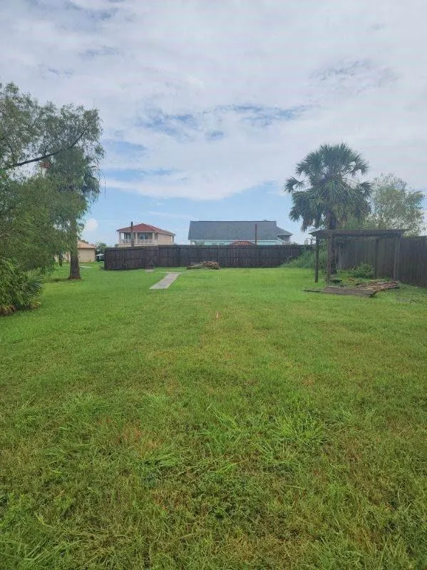 2726 Avenue D San Leon, TX 77539