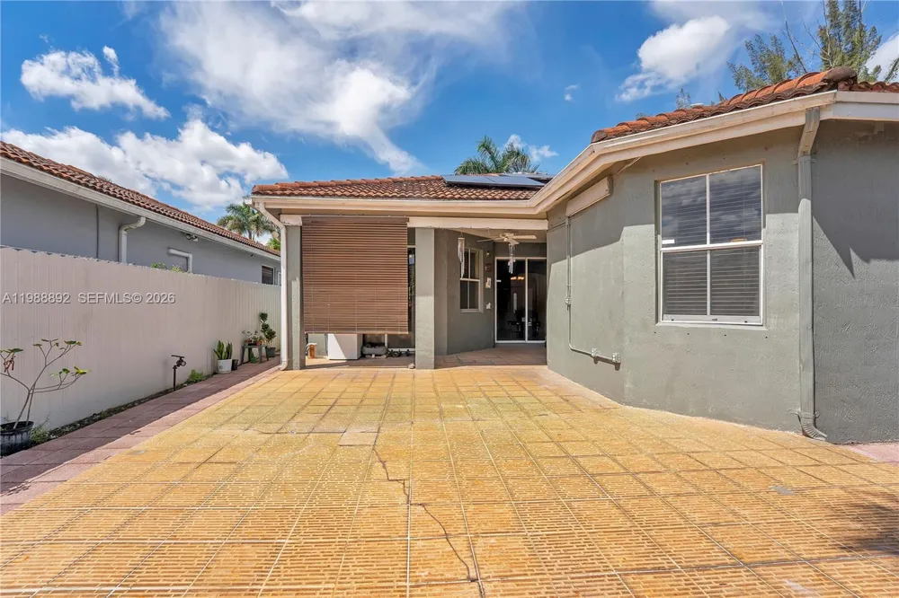 1173 NW 135th Ct Miami, FL 33182