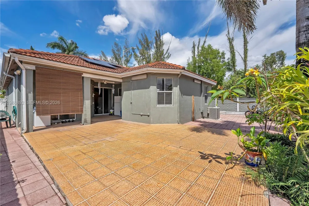 1173 NW 135th Ct Miami, FL 33182