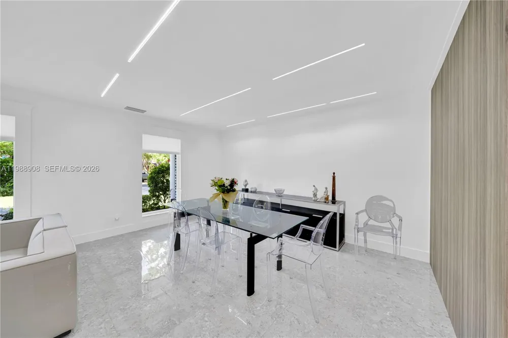 10705 SW 128th Ter Miami, FL 33176