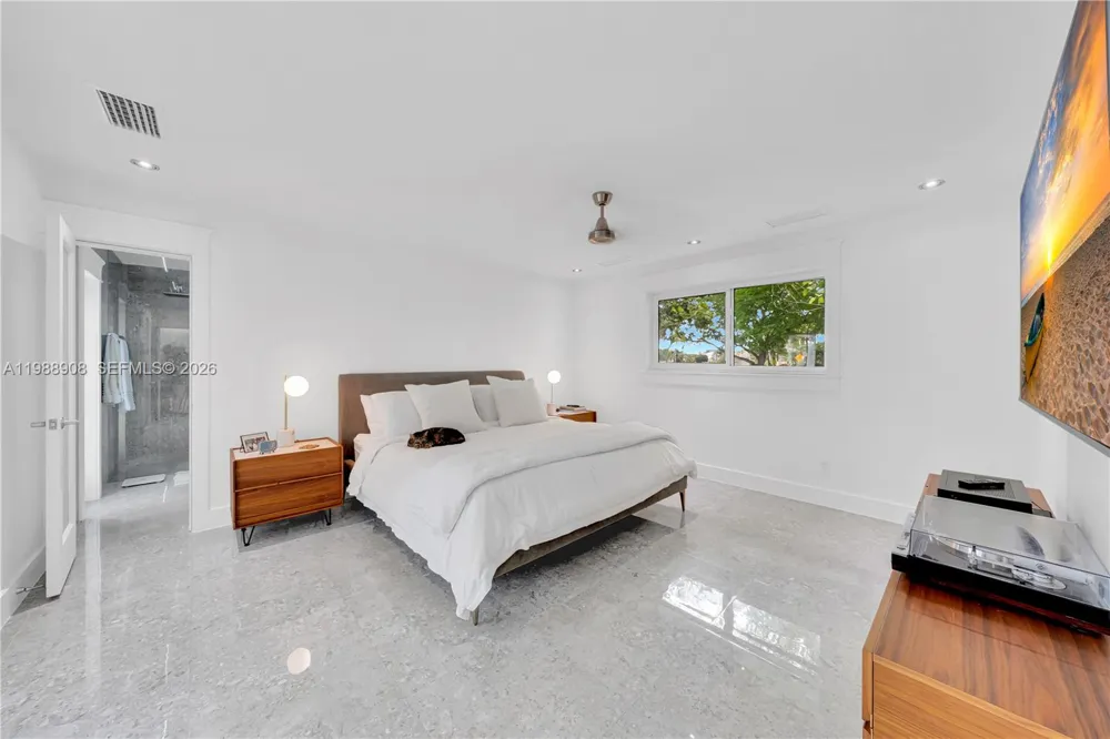 10705 SW 128th Ter Miami, FL 33176